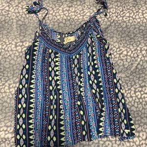 Hollister spaghetti strap shirt 💙